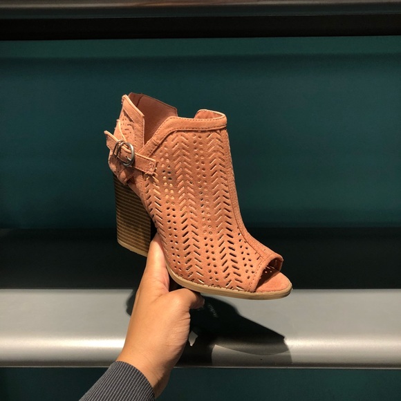 house of she Shoes - NWT - Blush Cut-Out Ankle Bootie Heels